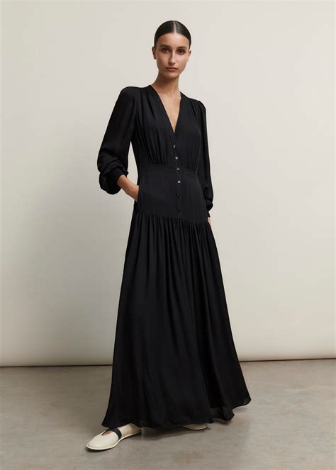 Viscose silk maxi dress with belt in black 